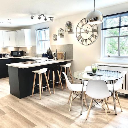 Stylish Central 2 Bedroom Apartment - Free Parking, Free Wifi Orkney Exteriör bild