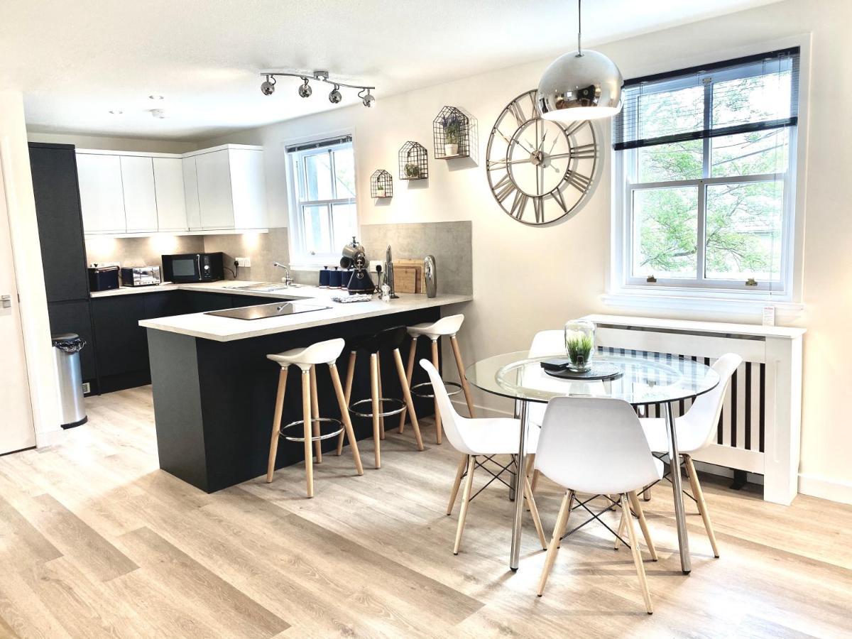 Stylish Central 2 Bedroom Apartment - Free Parking, Free Wifi Orkney Exteriör bild