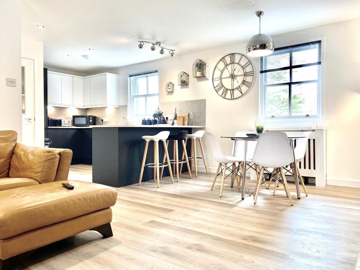 Stylish Central 2 Bedroom Apartment - Free Parking, Free Wifi Orkney Exteriör bild