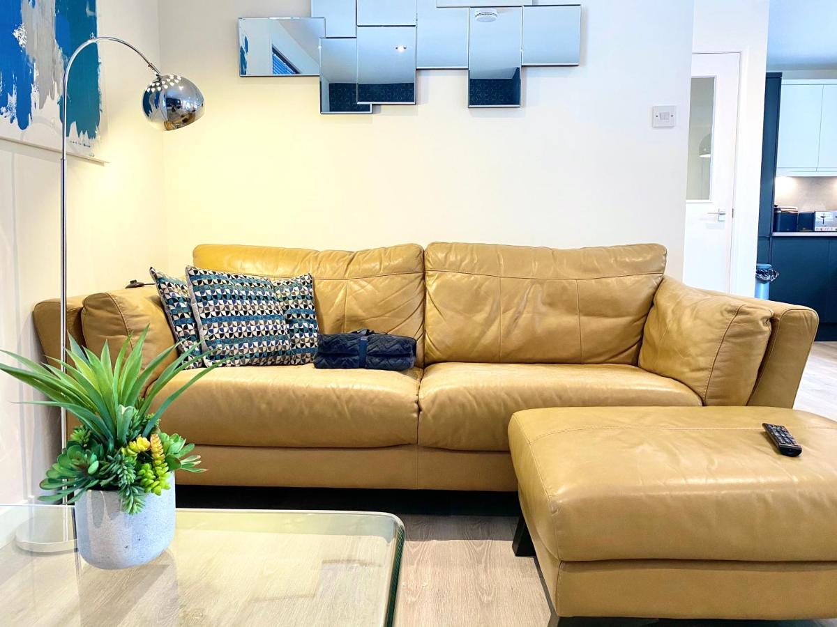 Stylish Central 2 Bedroom Apartment - Free Parking, Free Wifi Orkney Exteriör bild