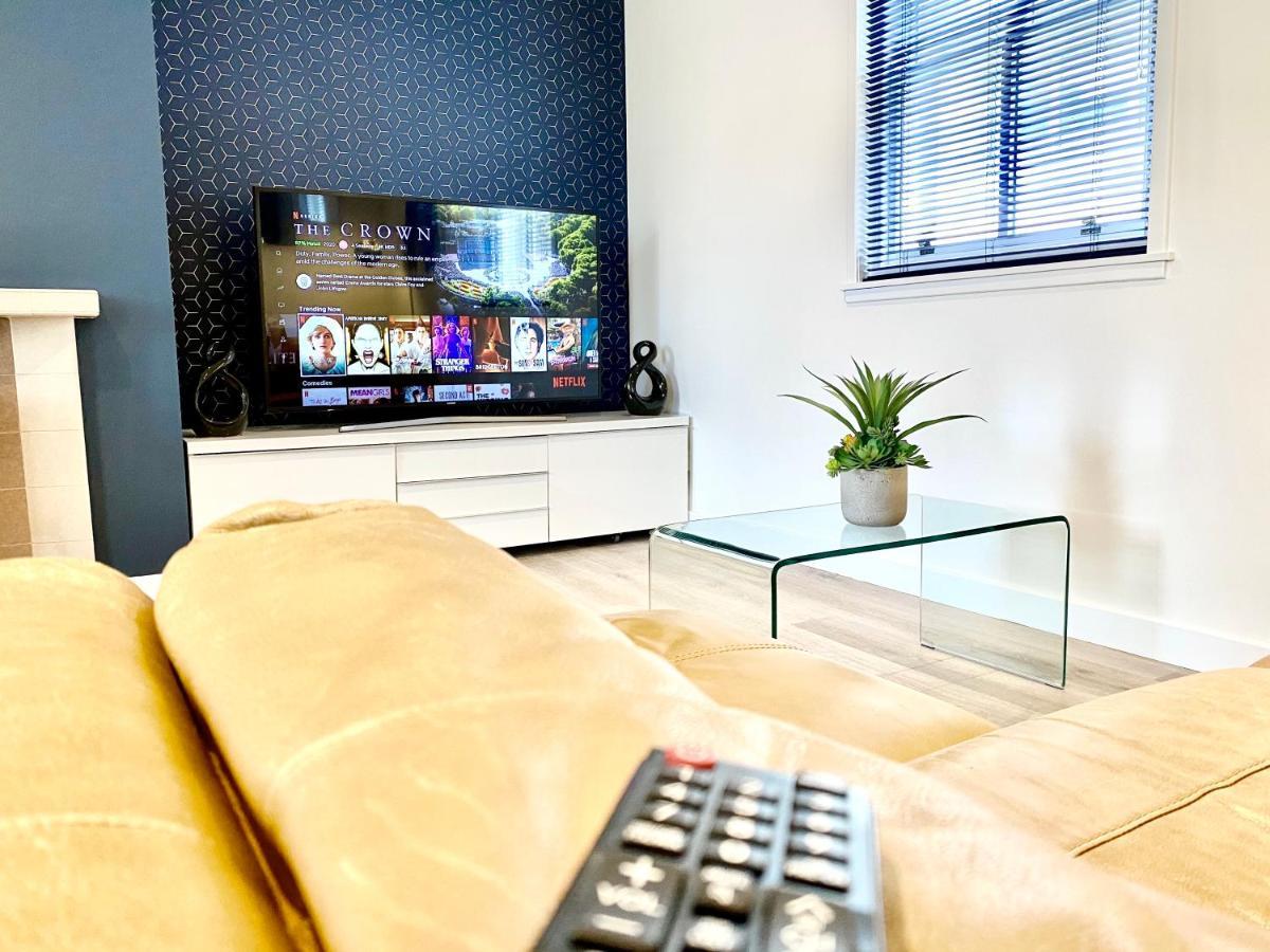 Stylish Central 2 Bedroom Apartment - Free Parking, Free Wifi Orkney Exteriör bild