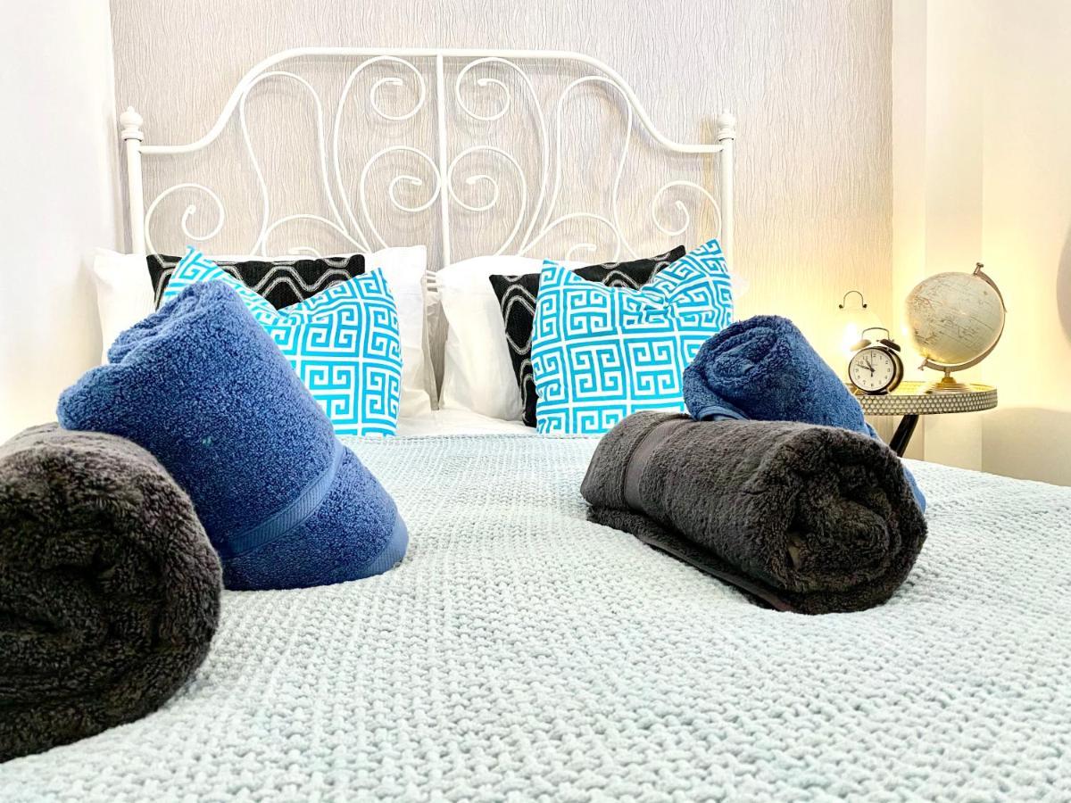 Stylish Central 2 Bedroom Apartment - Free Parking, Free Wifi Orkney Exteriör bild